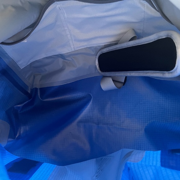 Columbia PFG Xl Blue & Gray Duffle Bag NWT - Picture 5 of 8